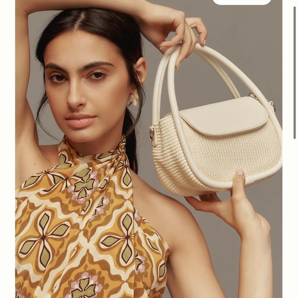 Elegant Cream Mini Bag - Picture 3 of 9